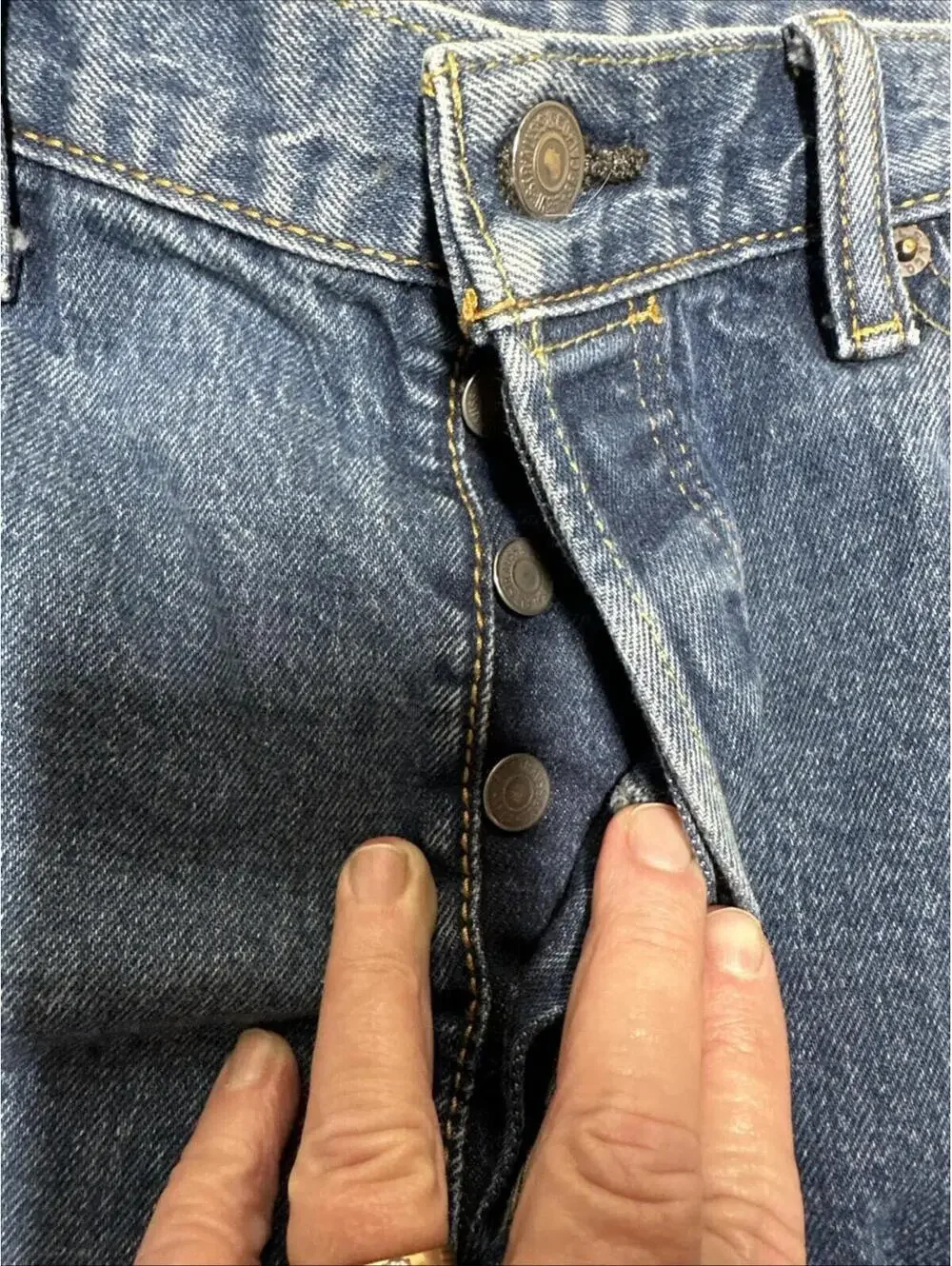 Levis 501 Original Fit Mens Jeans Blue Straight Leg Button Fly 38x30 Medium Wash